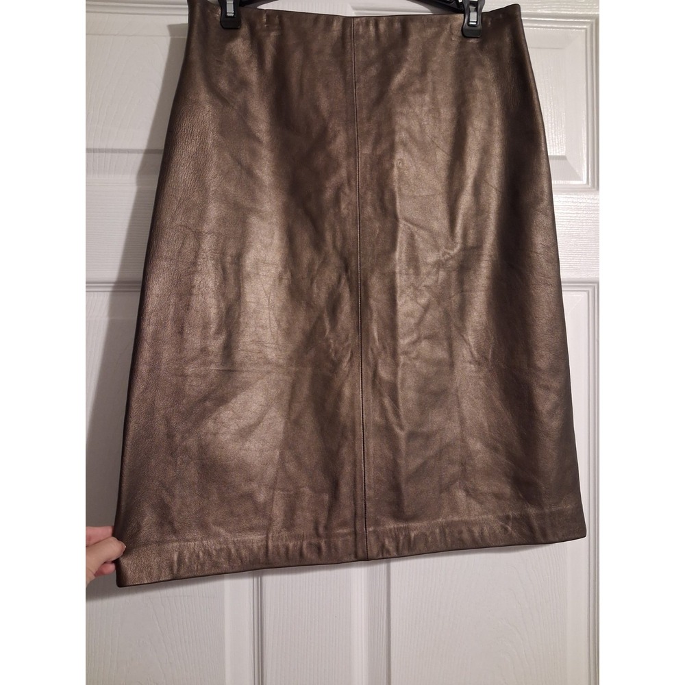 Ann Taylor Bronze Metallic 100% Leather Knee Skirt Size 8 Y2K Minimalist Midi - Picture 4 of 9